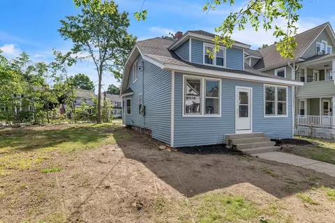 105 E Alvord St, Springfield, MA 01108 photo 8