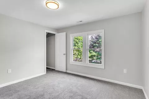 105 E Alvord St, Springfield, MA 01108 photo 37