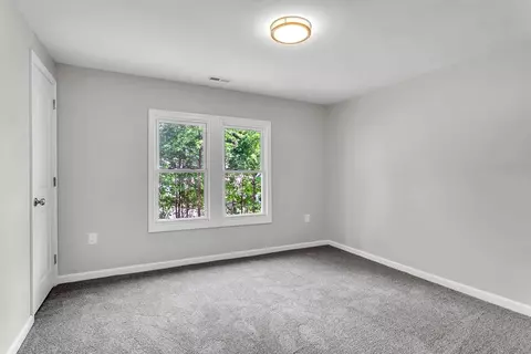 105 E Alvord St, Springfield, MA 01108 photo 25