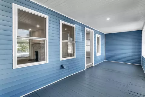 105 E Alvord St, Springfield, MA 01108 photo 9