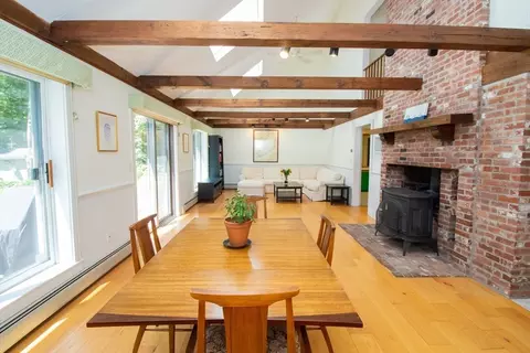 32 Mattapoisett Neck Rd, Mattapoisett, MA 02739
