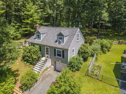 Exterior - 80 Higgins Rd, Framingham, MA 01701 photo 3 of 11