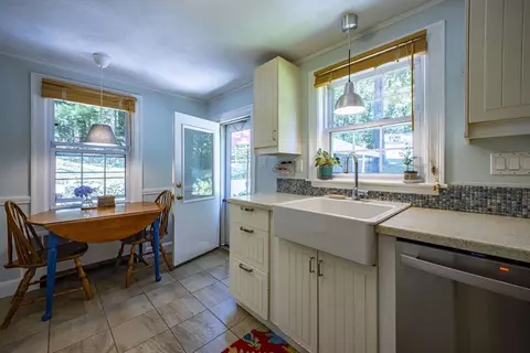 Kitchen - 80 Higgins Rd, Framingham, MA 01701 photo 2 of 2