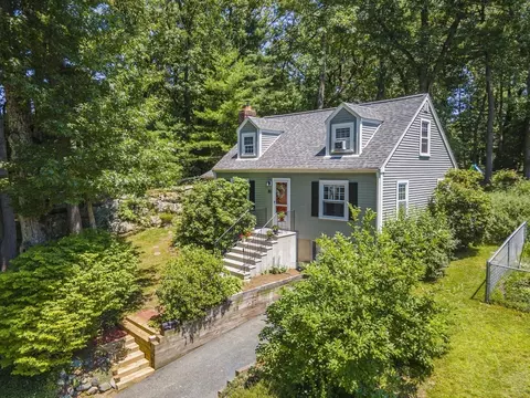 Exterior - 80 Higgins Rd, Framingham, MA 01701 photo 9 of 11