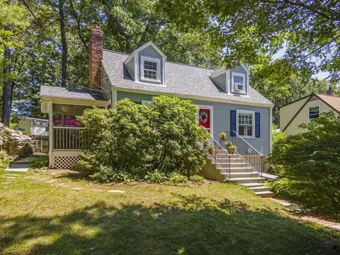 Exterior - 80 Higgins Rd, Framingham, MA 01701 photo 2 of 11