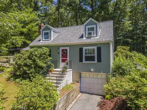 Exterior - 80 Higgins Rd, Framingham, MA 01701 photo 10 of 11