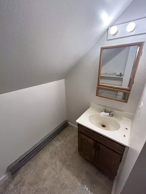 178 Bowdoin St, Springfield, MA 01109 photo 32