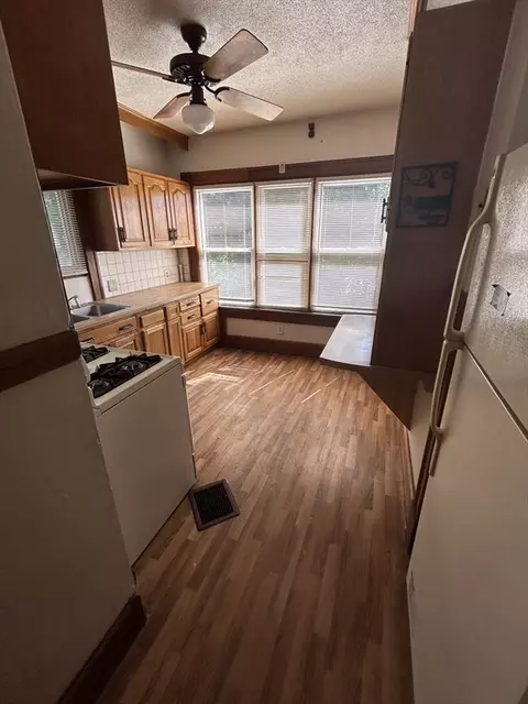 178 Bowdoin St, Springfield, MA 01109 photo 12