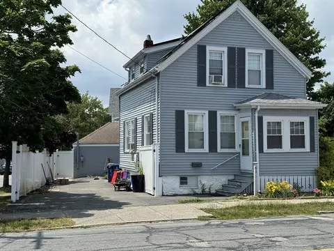 61 Church St, New Bedford, MA 02746