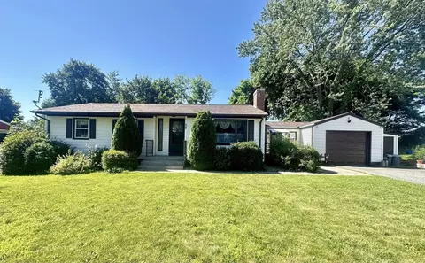 58 Knollwood Cir, Holyoke, MA 01040