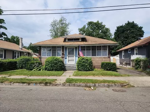 28 Schley St, Springfield, MA 01109