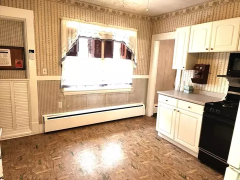 Kitchen - 28 Schley St, Springfield, MA 01109 photo 4 of 4