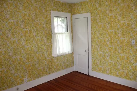 Bedroom - 28 Schley St, Springfield, MA 01109 photo 5 of 5