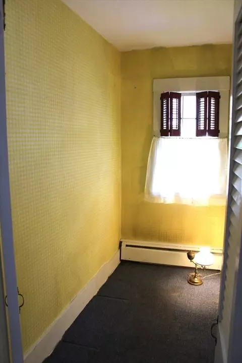 Bedroom - 28 Schley St, Springfield, MA 01109 photo 1 of 5