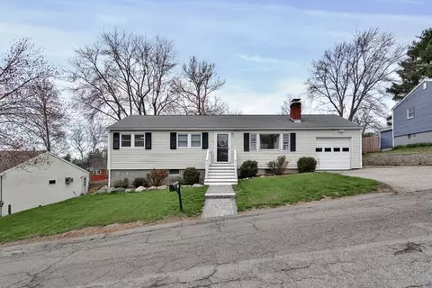 16 Reservoir St, Methuen, MA 01844