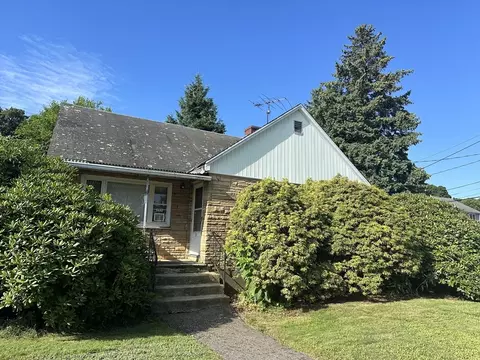 232 Lake St, Waltham, MA 02451