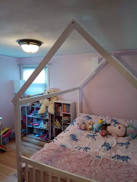 Bedroom - 156 Slater Ave, Springfield, MA 01119 photo 3 of 5