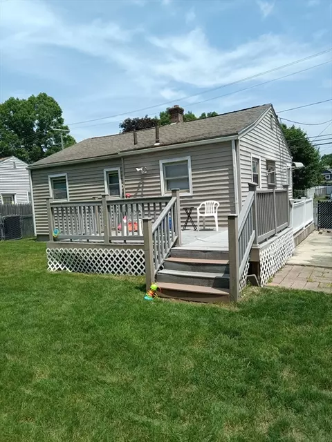 Exterior - 156 Slater Ave, Springfield, MA 01119 photo 2 of 7