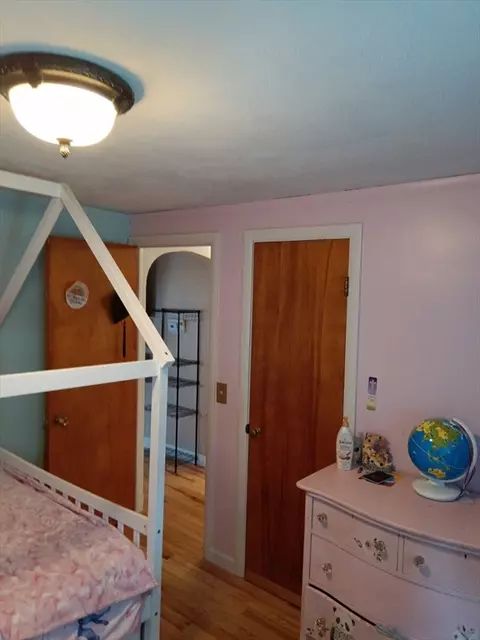 Bedroom - 156 Slater Ave, Springfield, MA 01119 photo 4 of 5