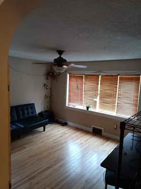 Living - 156 Slater Ave, Springfield, MA 01119 photo 1 of 2