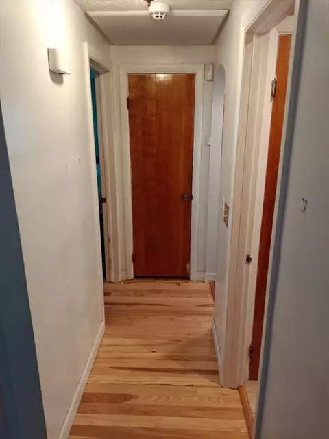 Entry Way - 156 Slater Ave, Springfield, MA 01119 photo 1 of 2