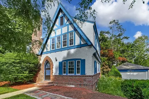 41 Flagg St, Worcester, MA 01602