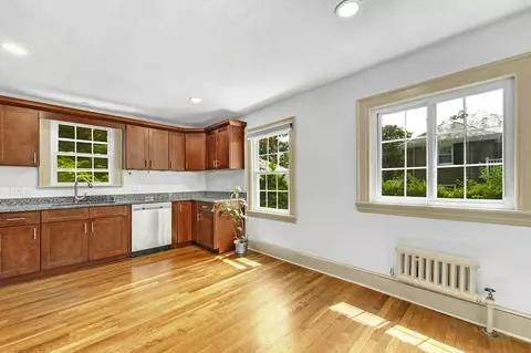 41 Flagg St, Worcester, MA 01602 photo 8