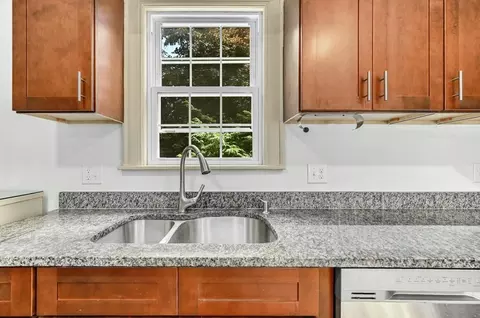 41 Flagg St, Worcester, MA 01602 photo 11