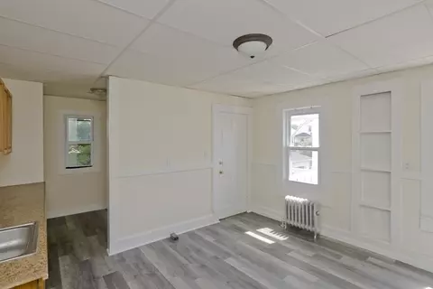 21-23 Governor St, Springfield, MA 01104 photo 9