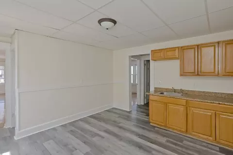 21-23 Governor St, Springfield, MA 01104 photo 6
