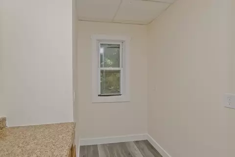 21-23 Governor St, Springfield, MA 01104 photo 7