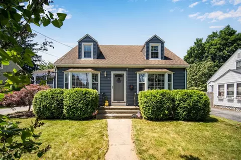 24 Thornton St, Springfield, MA 01104