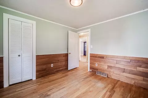 24 Thornton St, Springfield, MA 01104 photo 17