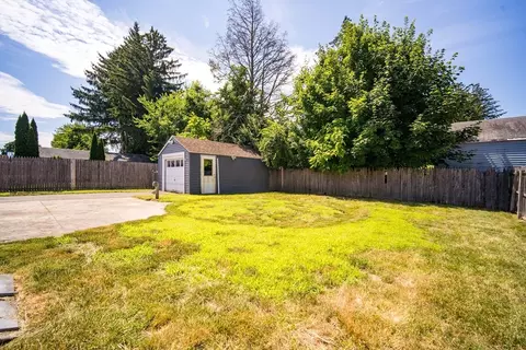24 Thornton St, Springfield, MA 01104 photo 34