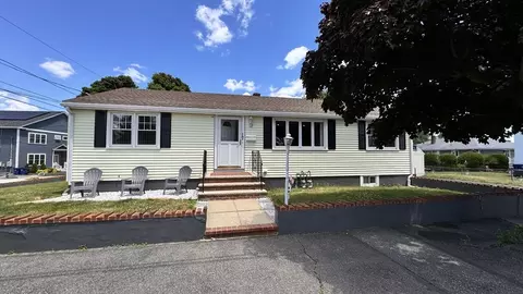 17 Grover St, Revere, MA 02151