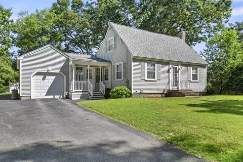 14 Woodbine St, Chelmsford, MA 01824