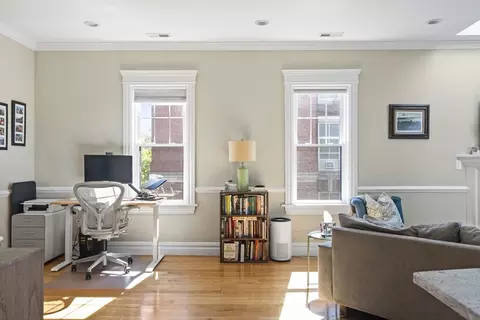 Living - 737 E 7th St, Boston, MA 02127 photo 4 of 5