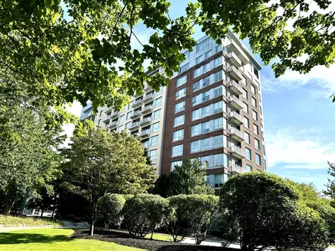 100 Station Lndg #208, Medford, MA 02155