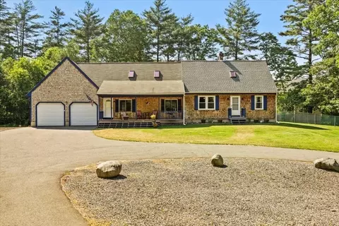 12 Daniel Rd, Lakeville, MA 02347