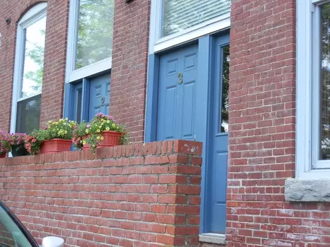 125 Main St #3, Newmarket, NH 03857