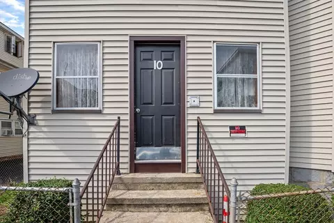 10 Ellsworth St, Worcester, MA 01610