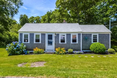 58 Indian Trl, Dennis, MA 02639