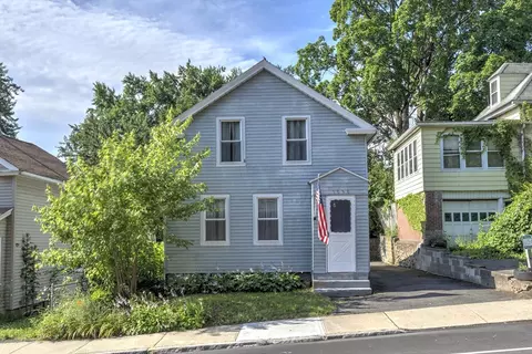 1030 Dwight St, Holyoke, MA 01040