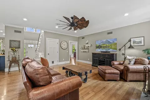 382 W Sutton Rd, Sutton, MA 01590 photo 6