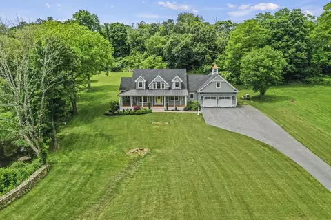 382 W Sutton Rd, Sutton, MA 01590