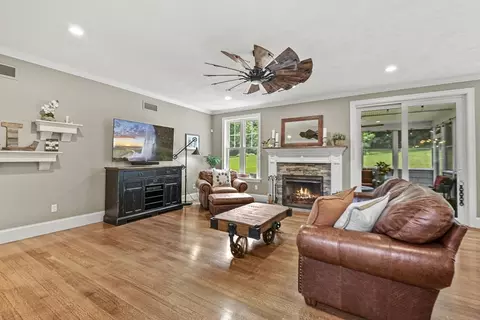 382 W Sutton Rd, Sutton, MA 01590 photo 8