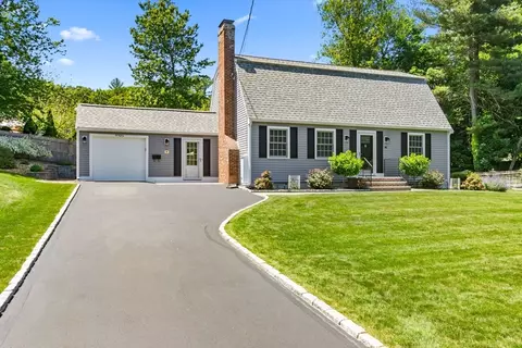 41 Ledgewood Dr, Danvers, MA 01923 photo 1
