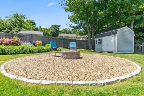 41 Ledgewood Dr, Danvers, MA 01923 photo 34