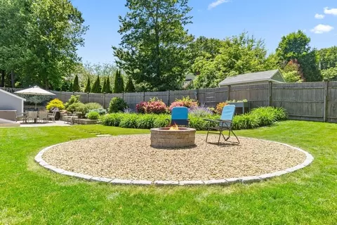 41 Ledgewood Dr, Danvers, MA 01923 photo 35