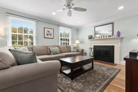 41 Ledgewood Dr, Danvers, MA 01923 photo 5